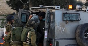 الاحتلال يعتقل شابين من القدس