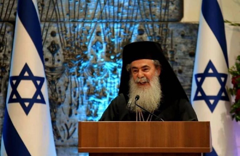 الحراك الأرثوذكسي يكشف: صفقة بيع جديدة عقدها “الخائن” ثيوفولوس